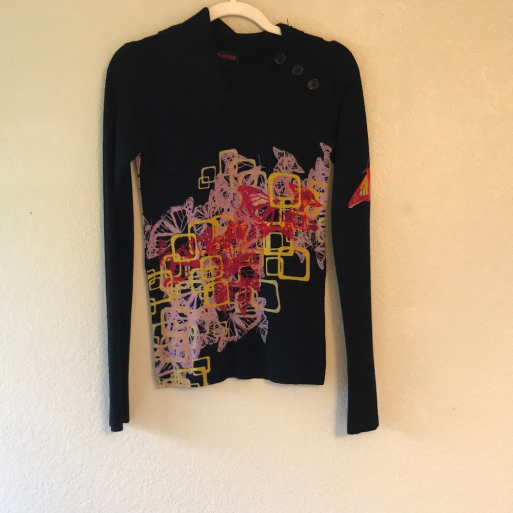 Black graphic sweater